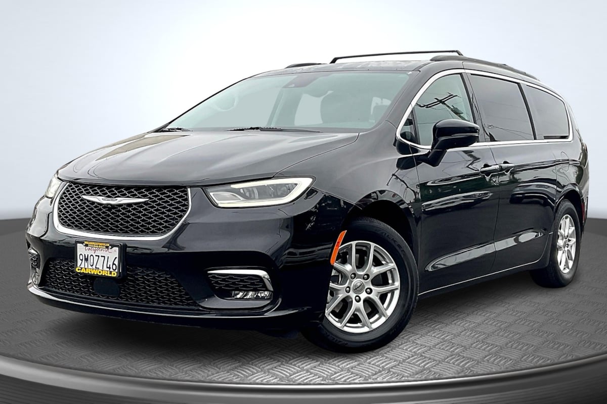 Chrysler Pacifica photo 12