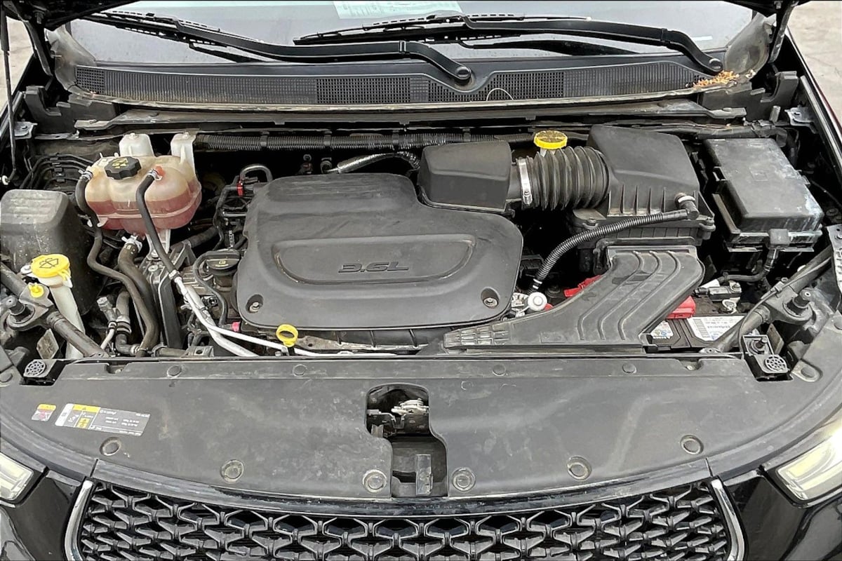 Chrysler Pacifica photo 10