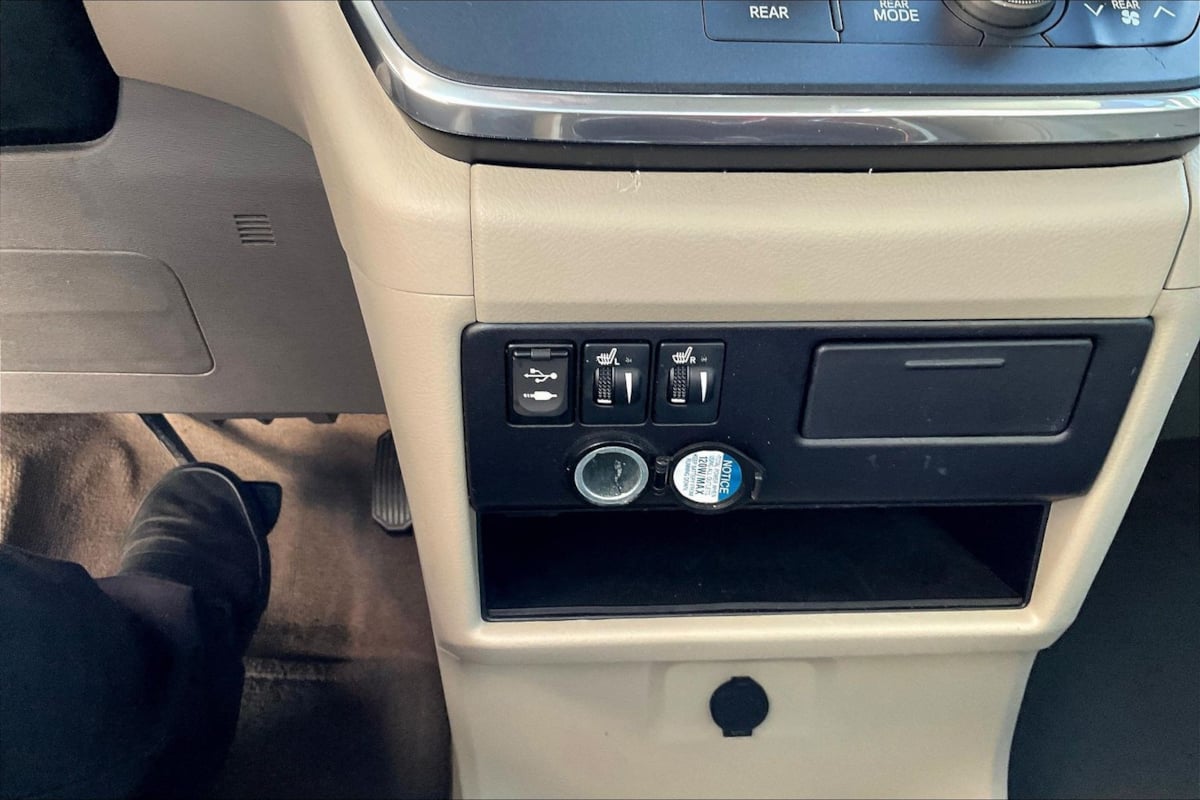 Toyota Sienna photo 32