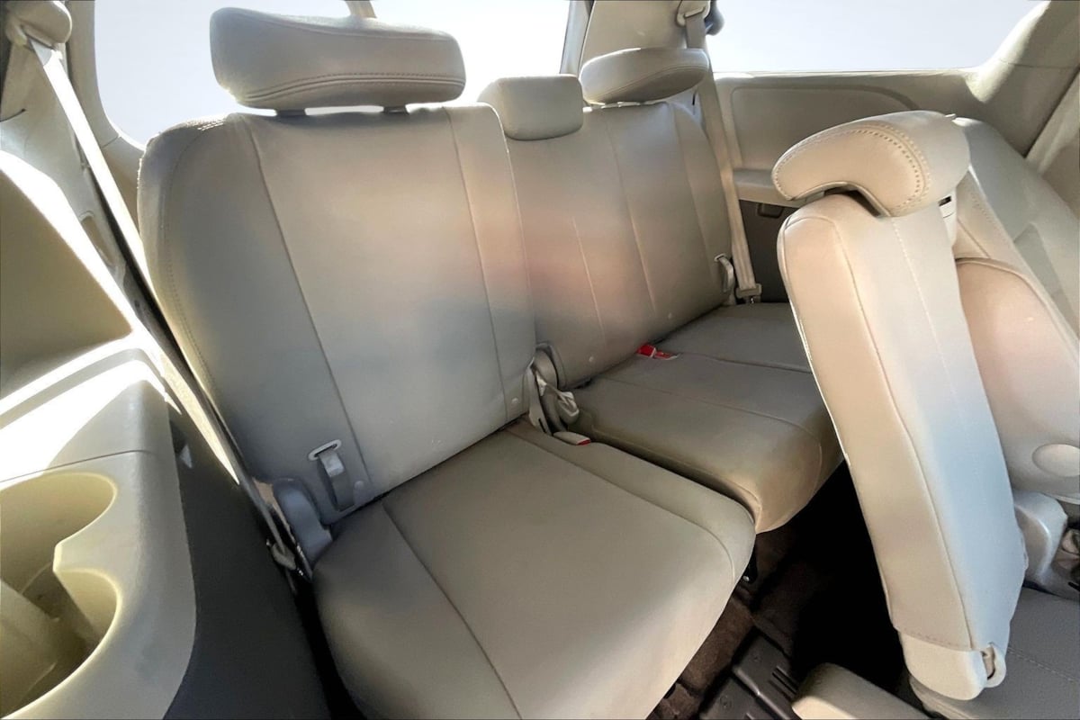 Toyota Sienna photo 28