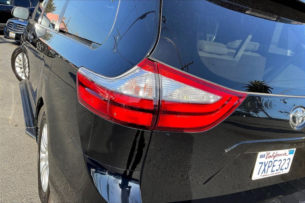 Toyota Sienna photo 31