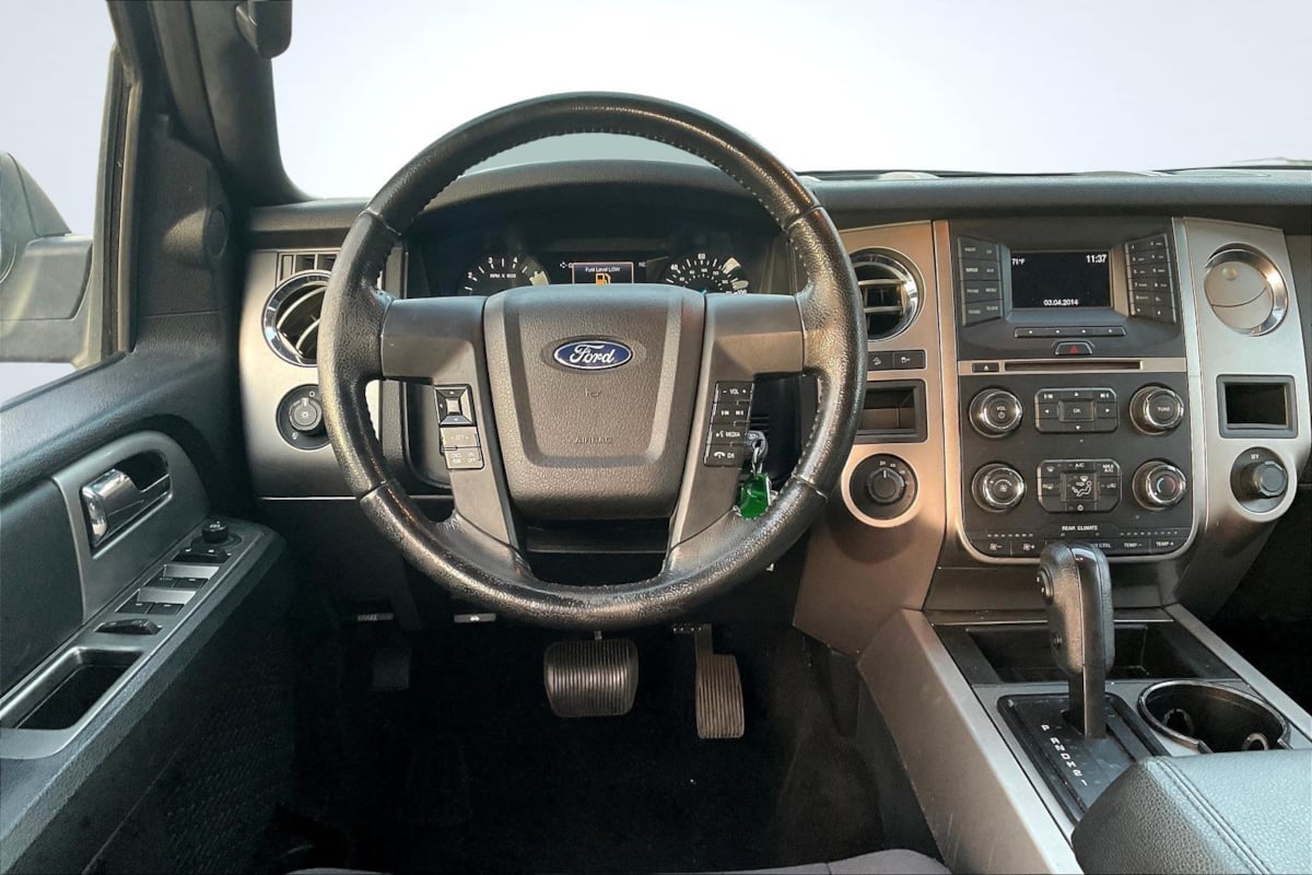 2017 Ford Expedition XLT King Ranch photo 4