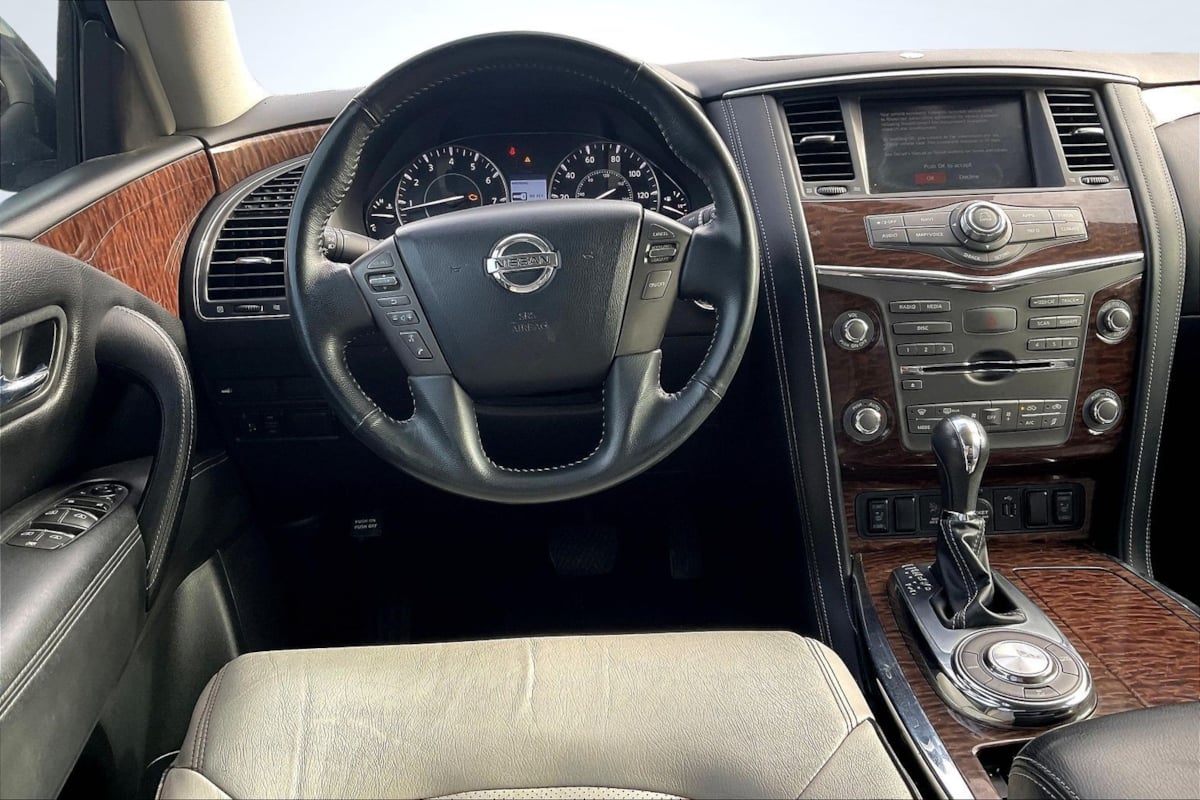2018 Nissan Armada SV photo 4