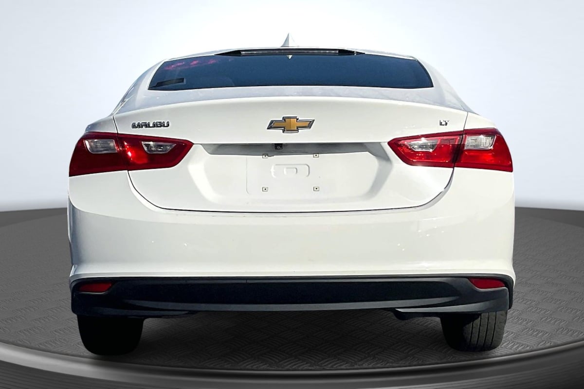 2023 Chevrolet Malibu 1LT photo 4