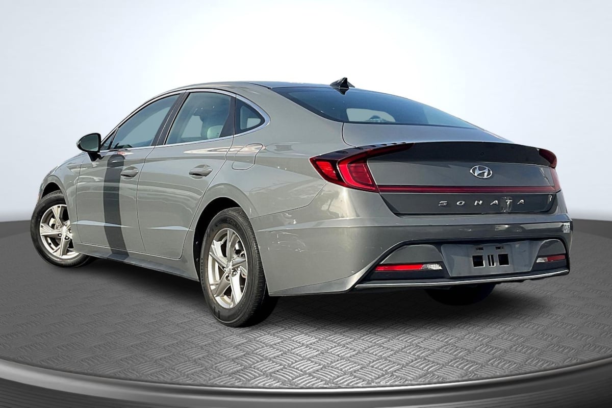 2021 Hyundai Sonata SE photo 2