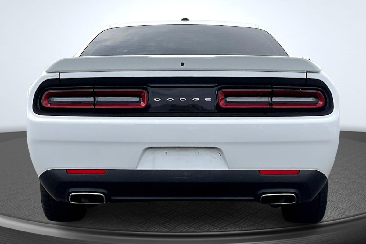 2021 Dodge Challenger SXT photo 4