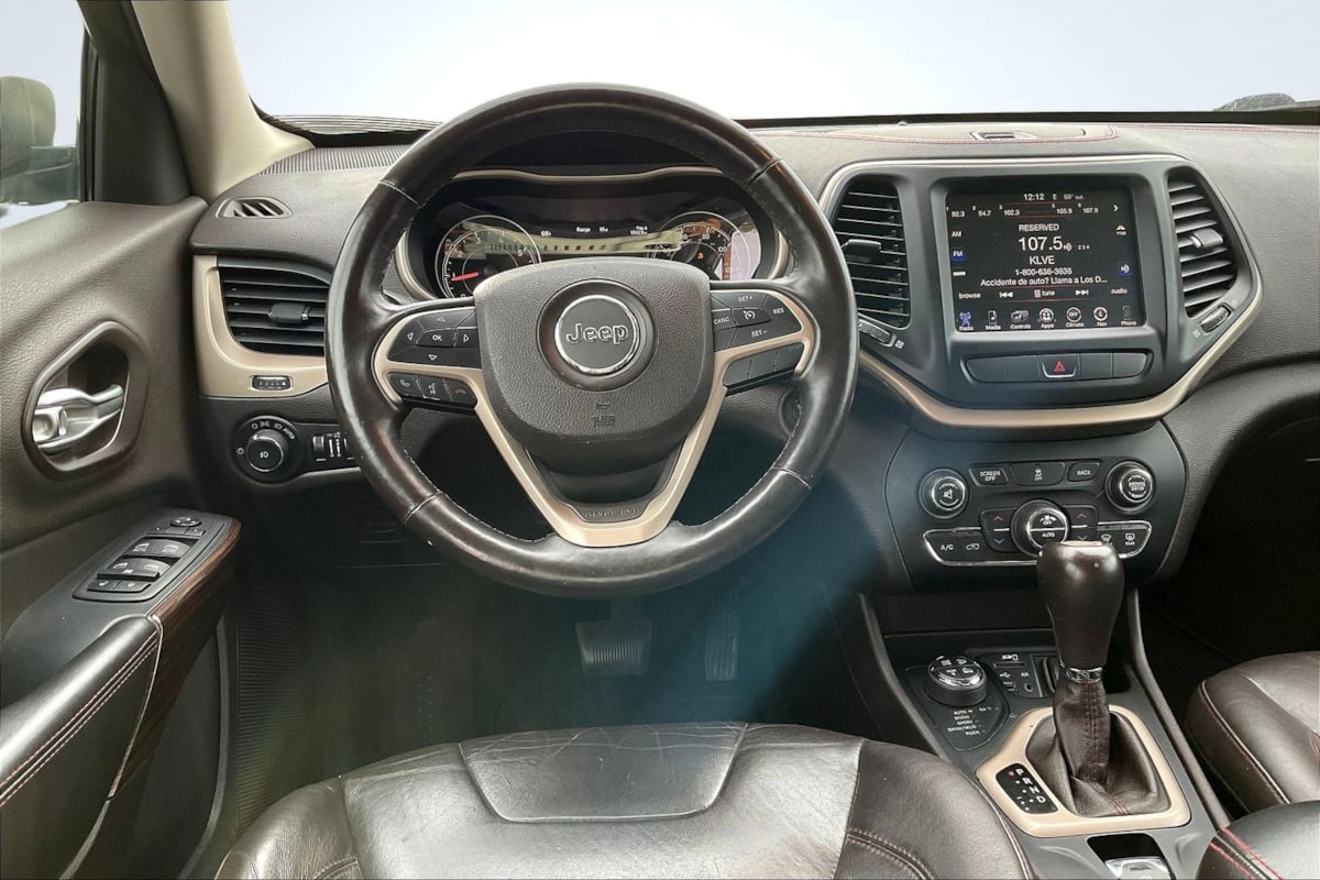 2014 Jeep Cherokee Trailhawk photo 2