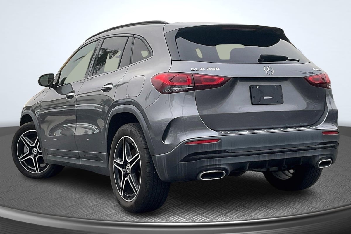 2021 Mercedes Benz GLA 250 4MATIC photo 2