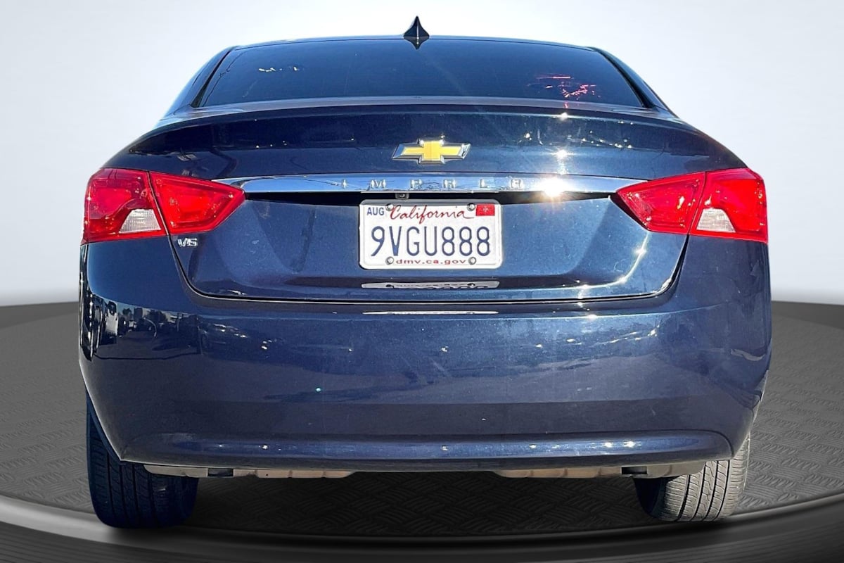 2018 Chevrolet Impala LS photo 2