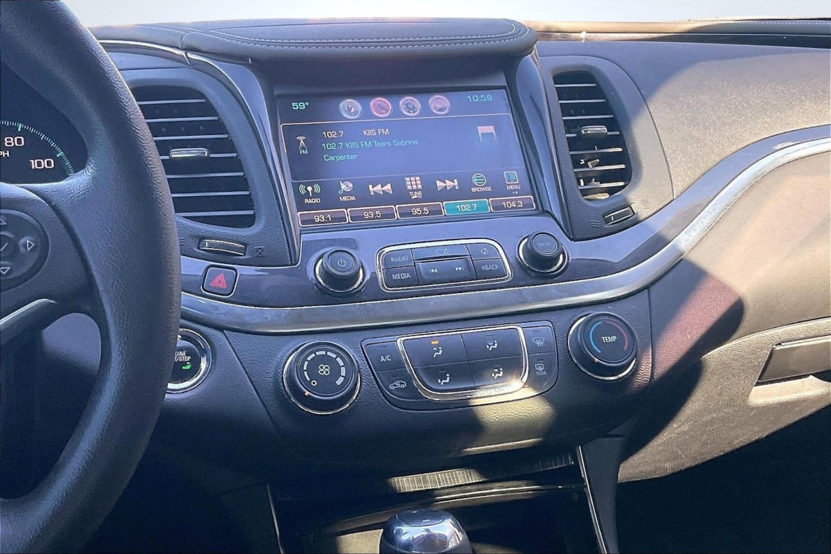 2018 Chevrolet Impala LS photo 4