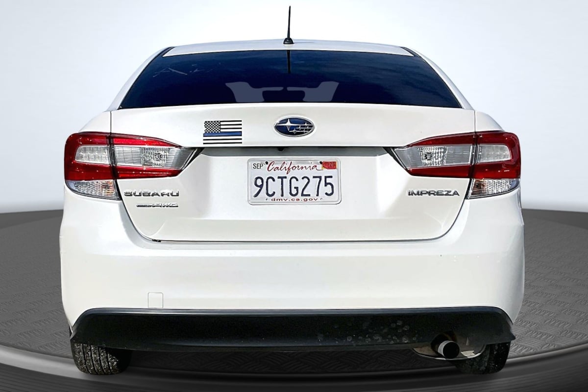 Subaru Impreza photo 4