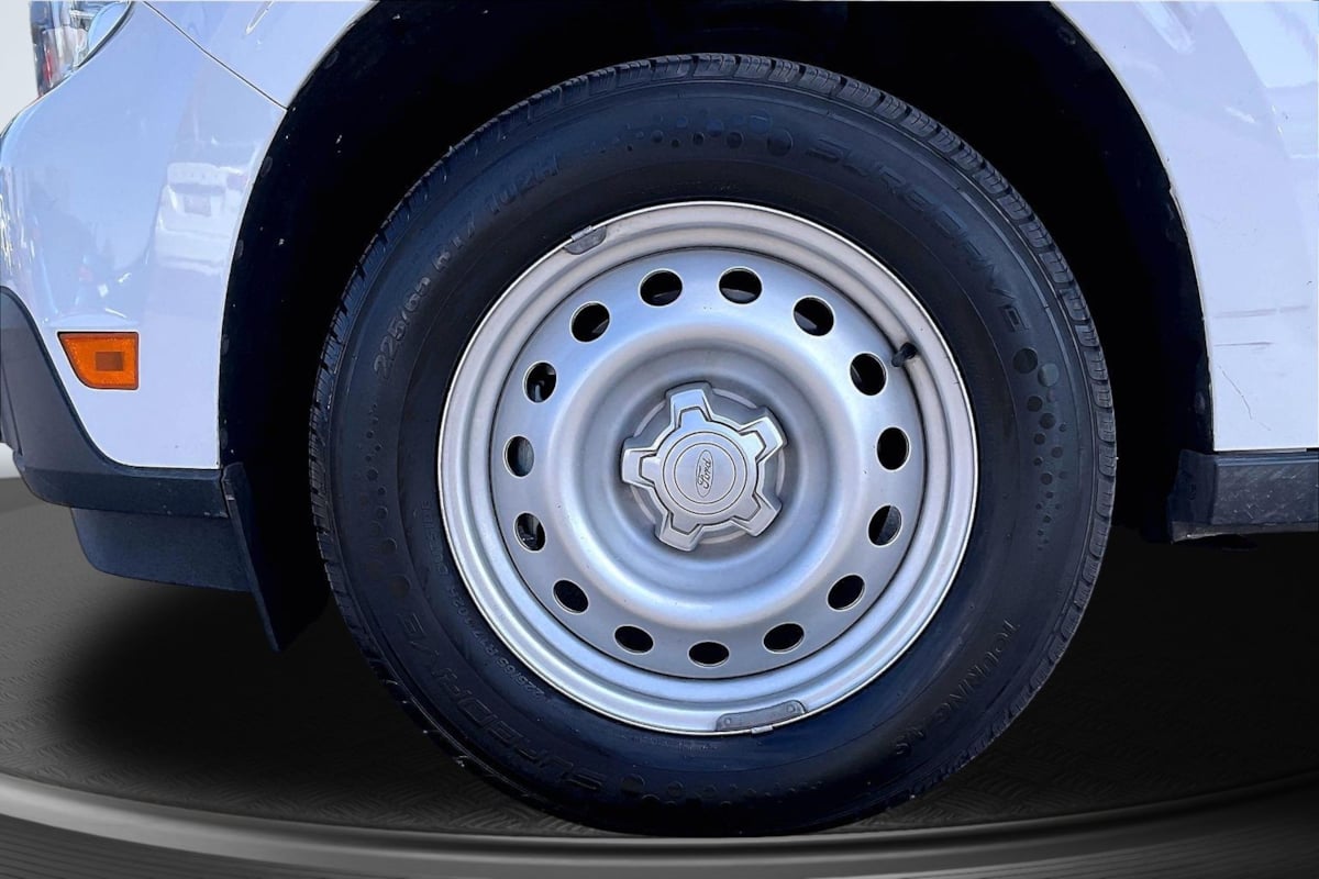 Ford Maverick photo 9
