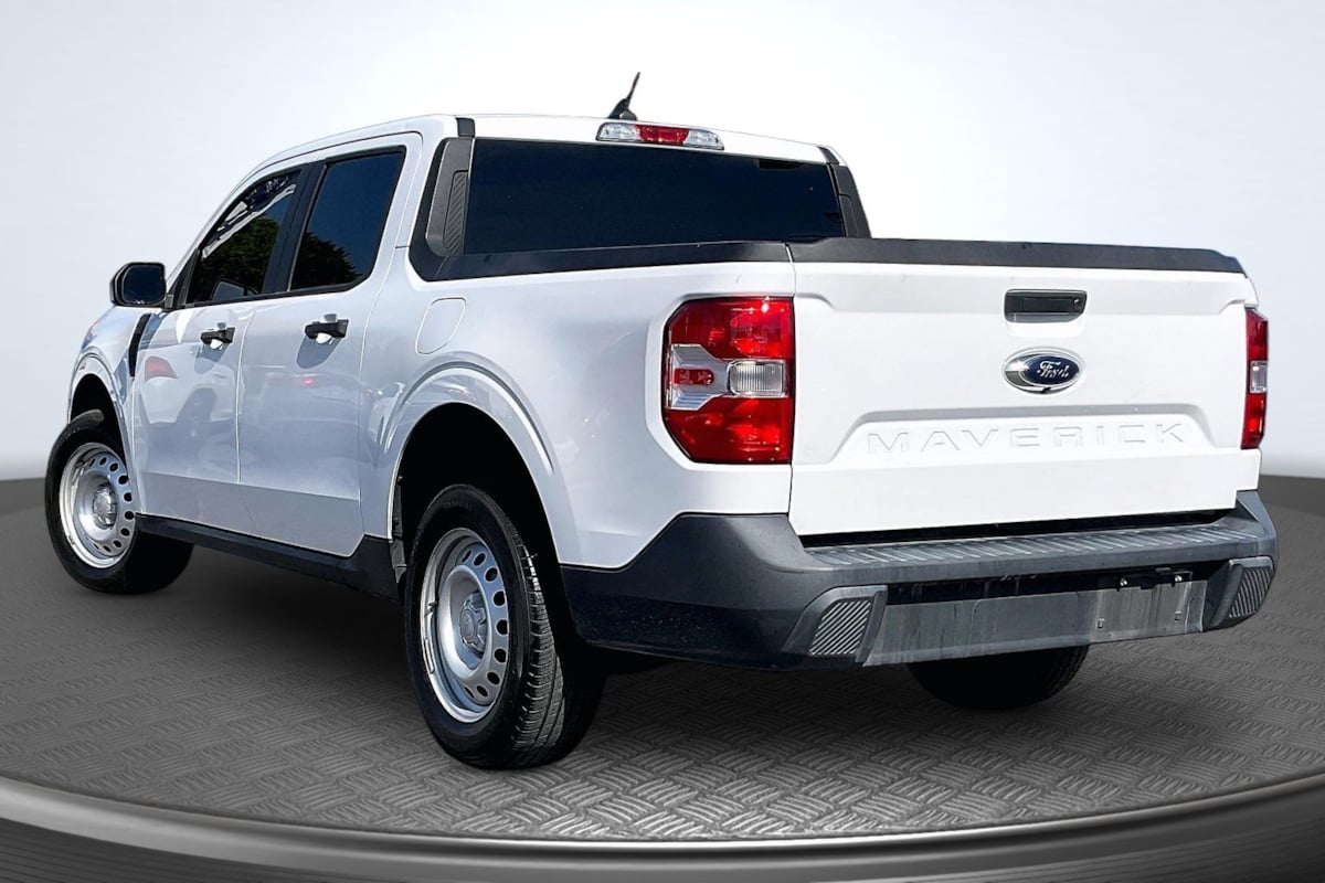 Ford Maverick photo 2