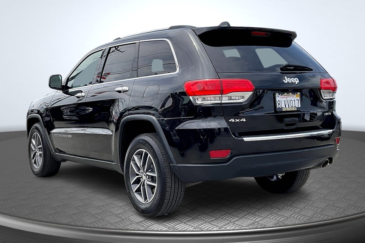 Jeep Grand Cherokee photo 2