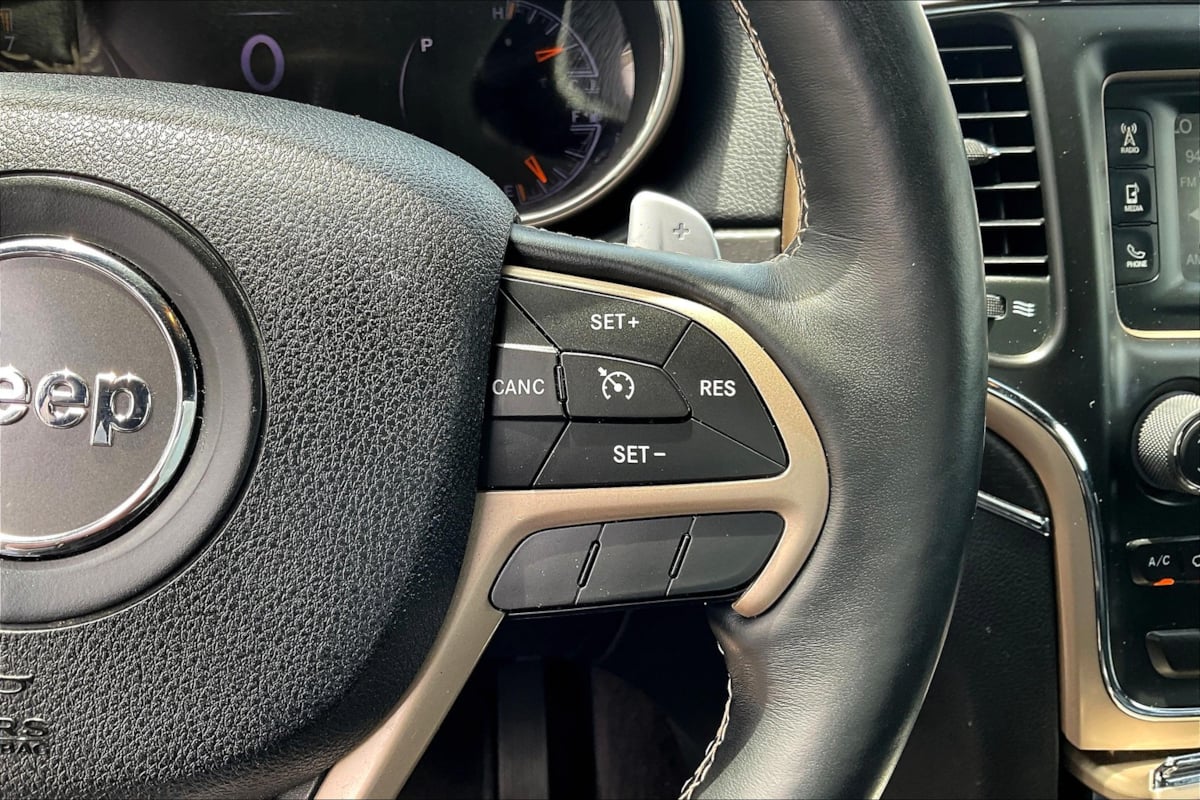 Jeep Grand Cherokee photo 18