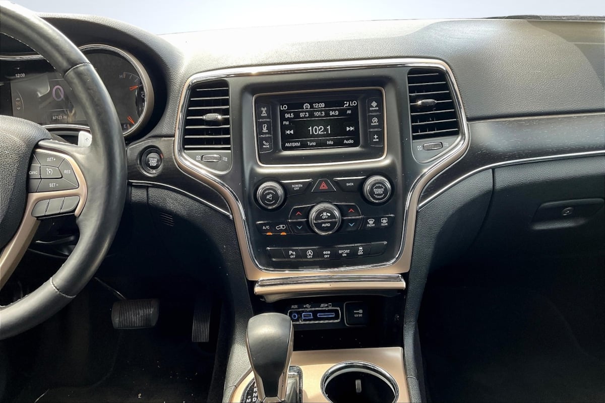 Jeep Grand Cherokee photo 5