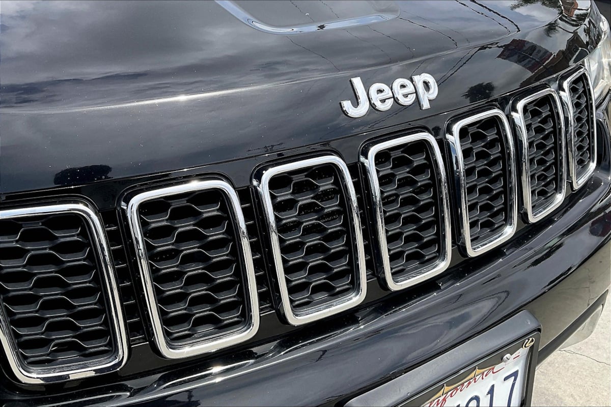 Jeep Grand Cherokee photo 26