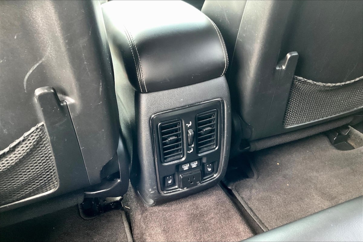 Jeep Grand Cherokee photo 29