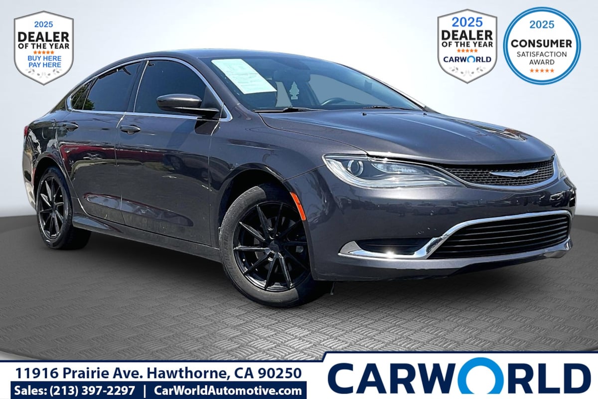 2016 Chrysler 200 Limited's photo