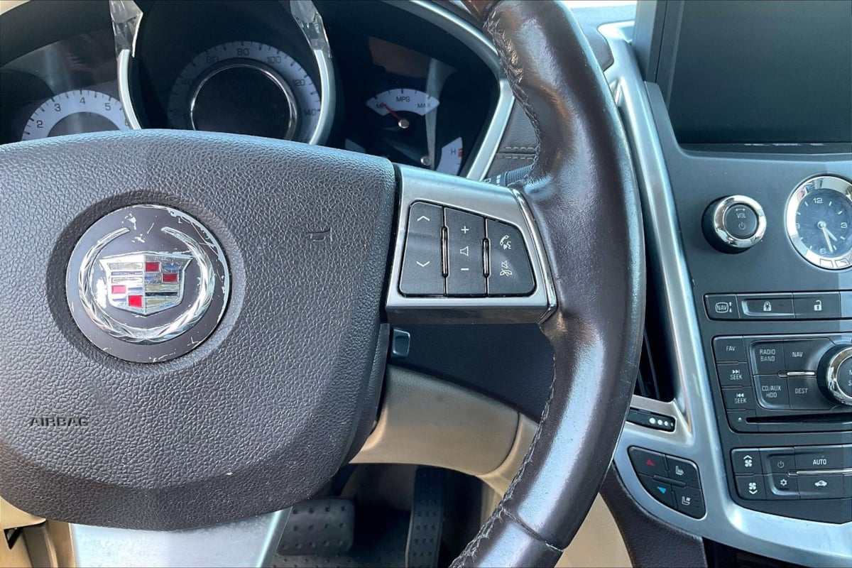 Cadillac SRX photo 19