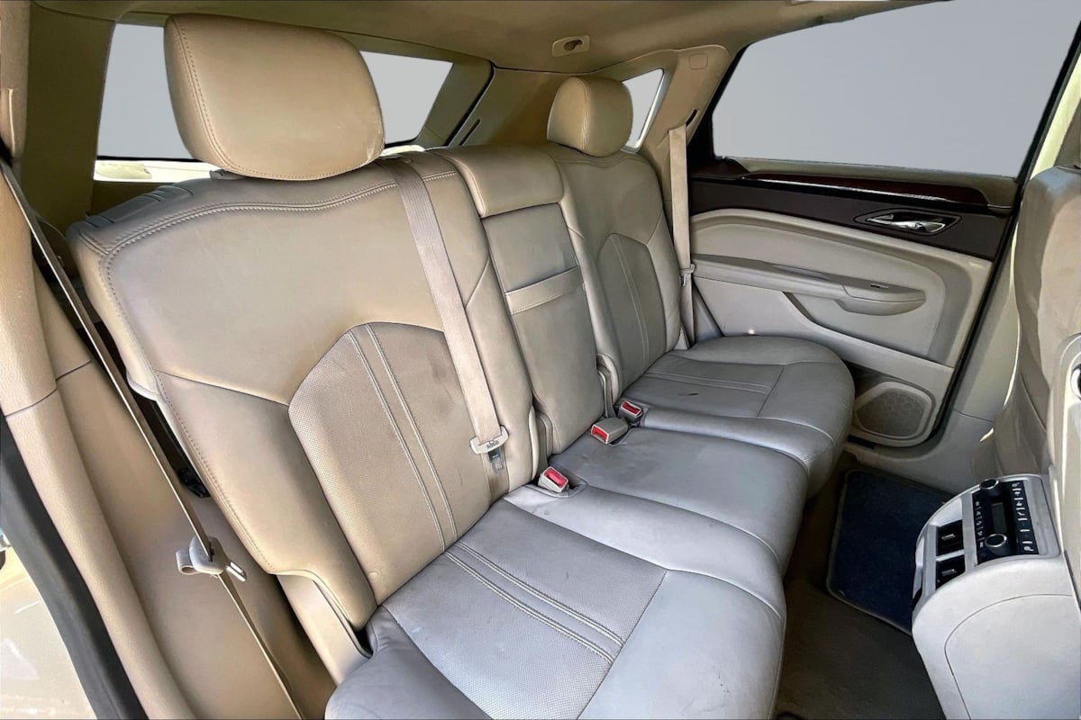 Cadillac SRX photo 27