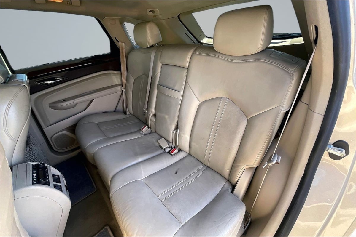 Cadillac SRX photo 26