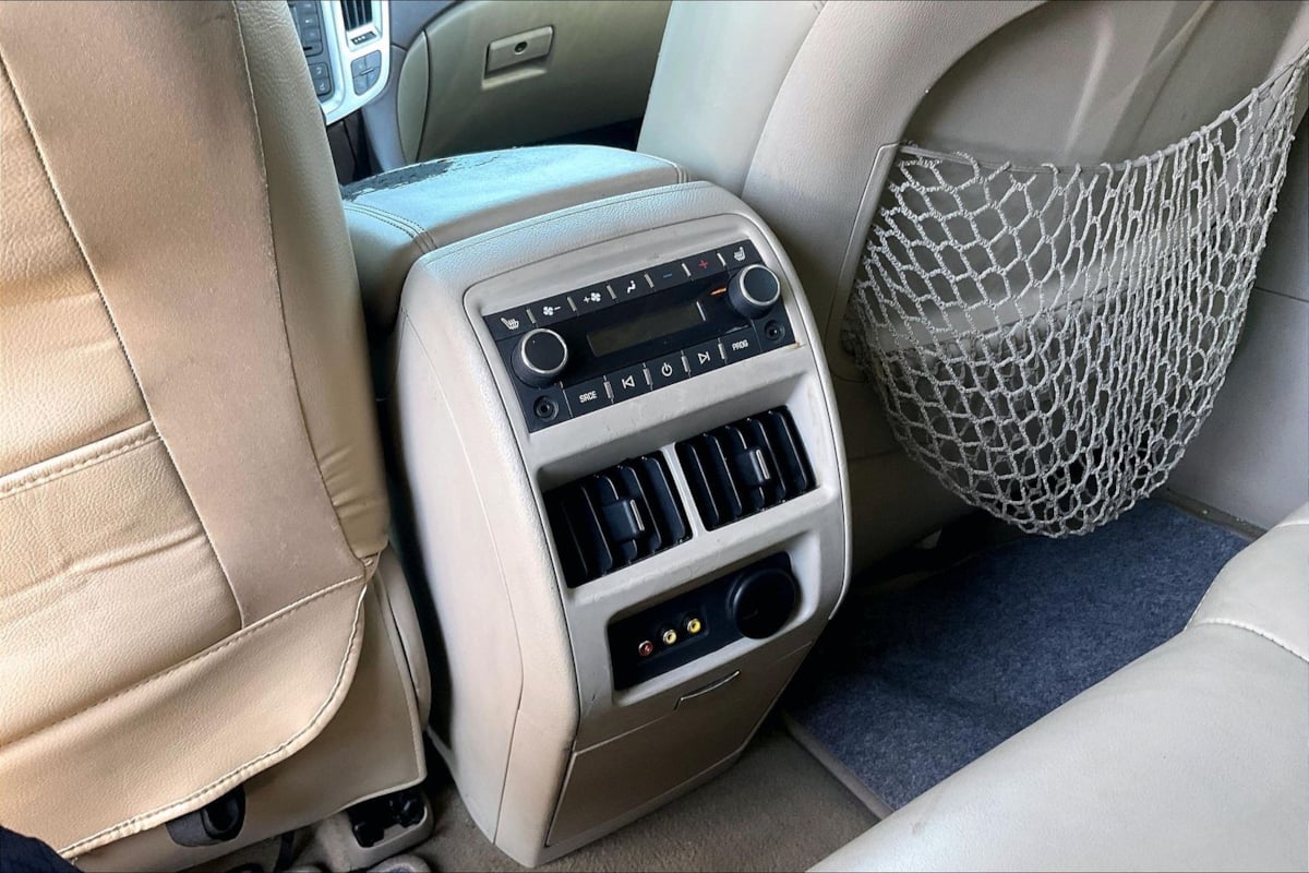Cadillac SRX photo 31