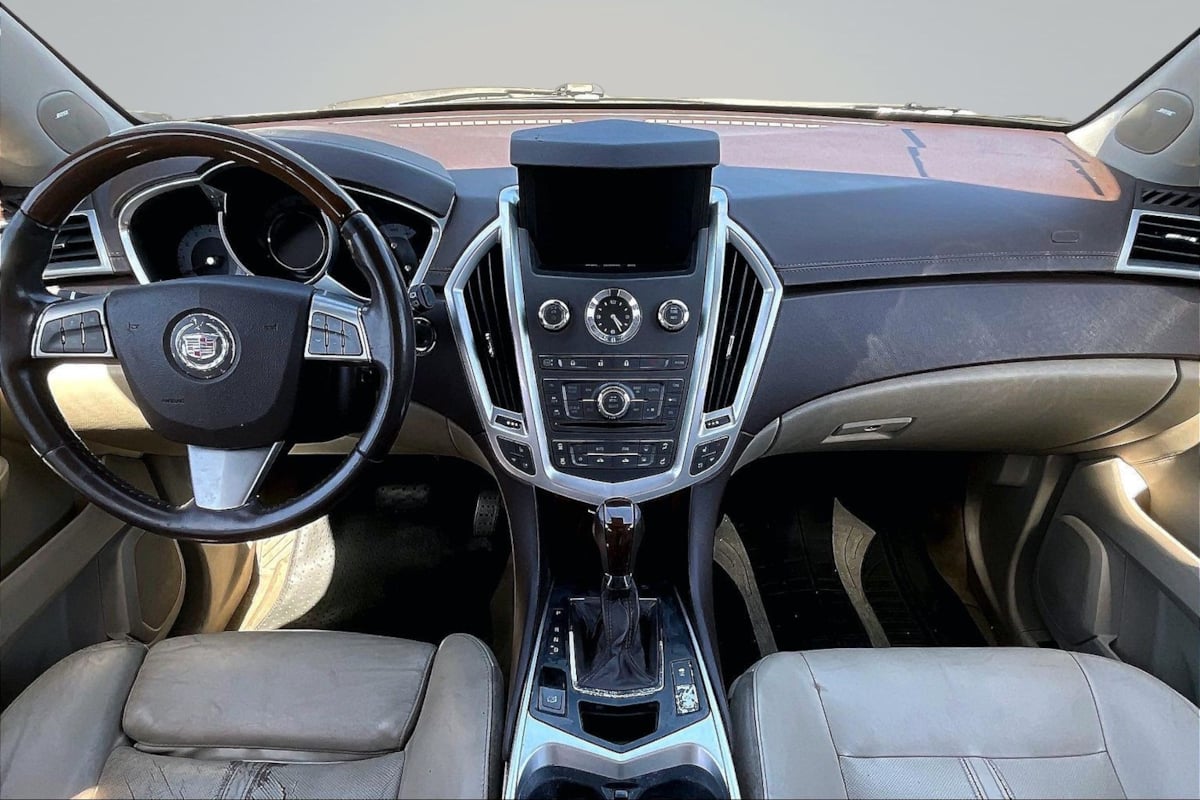 Cadillac SRX photo 16