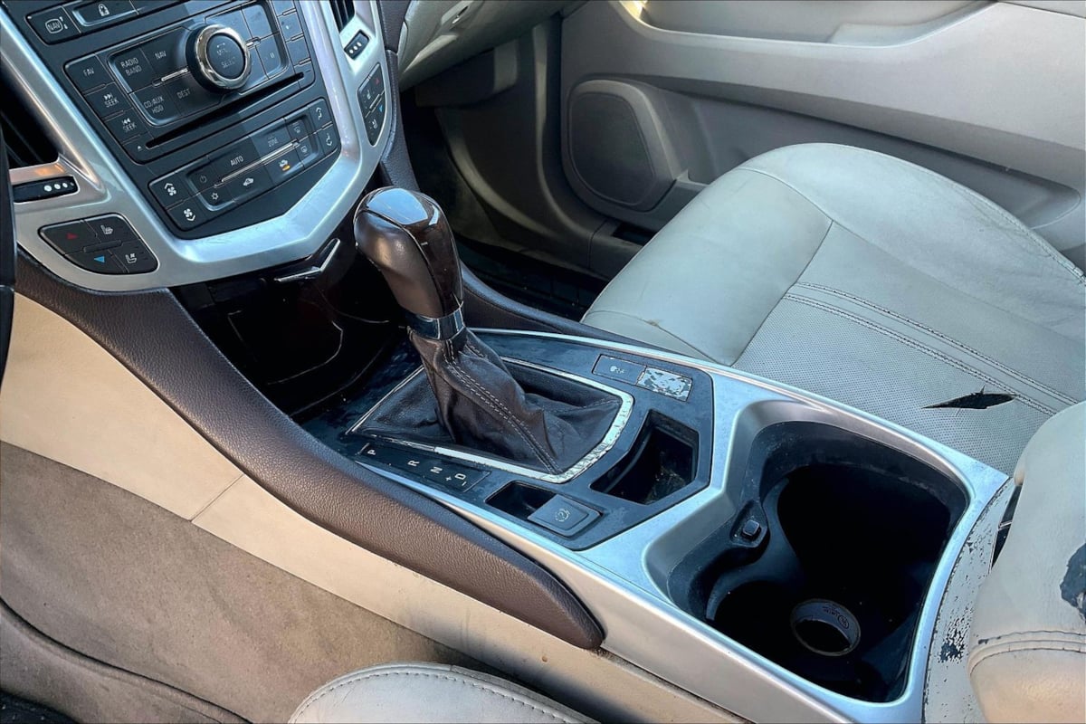 Cadillac SRX photo 15