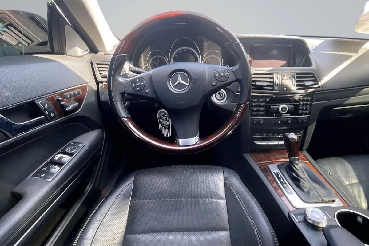 Mercedes-Benz E 550 photo 5