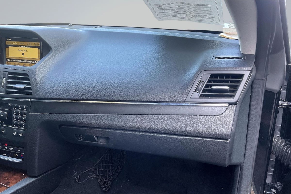 Mercedes-Benz E 550 photo 17