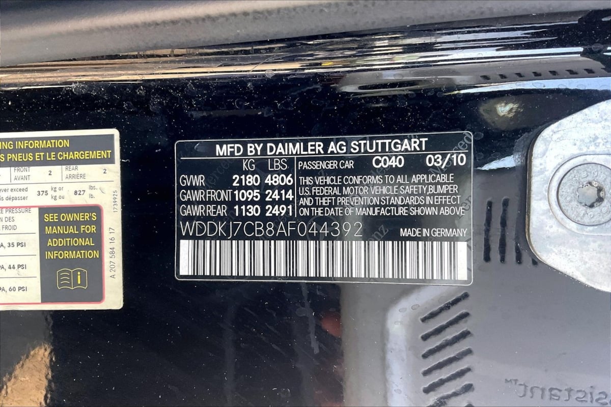 Mercedes-Benz E 550 photo 33
