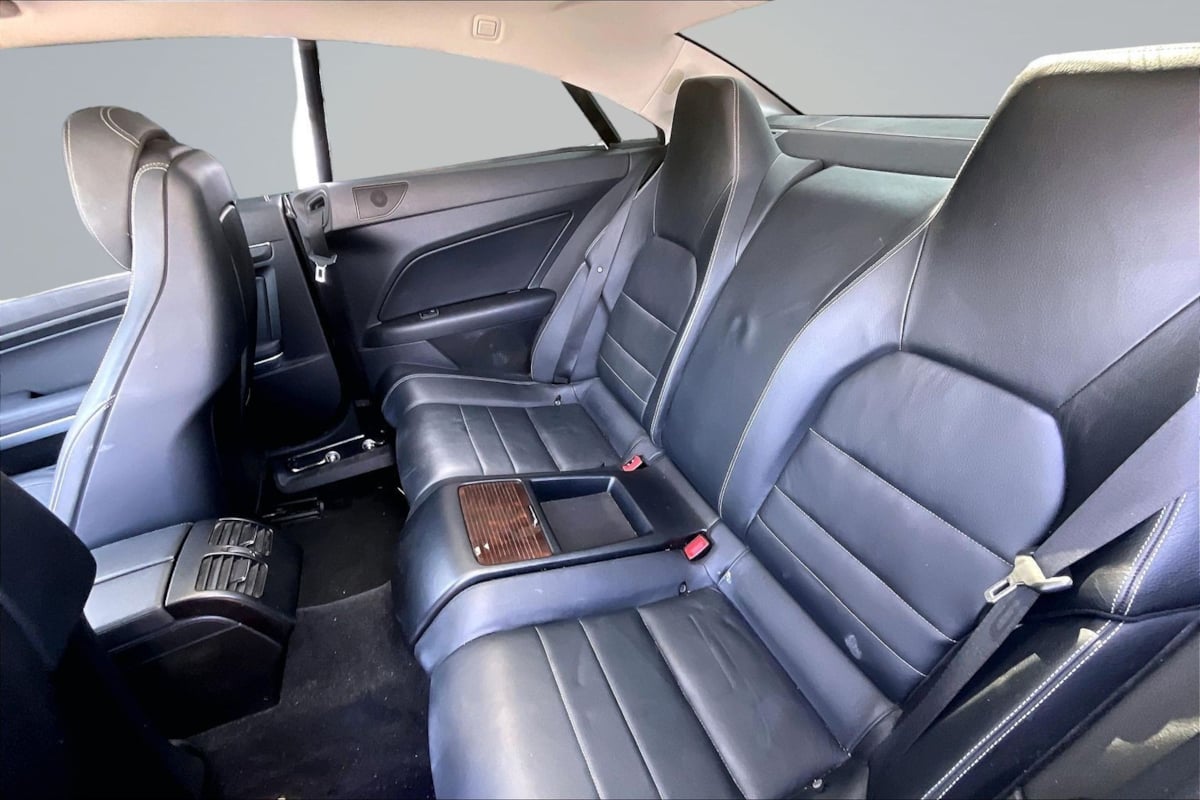 Mercedes-Benz E 550 photo 26