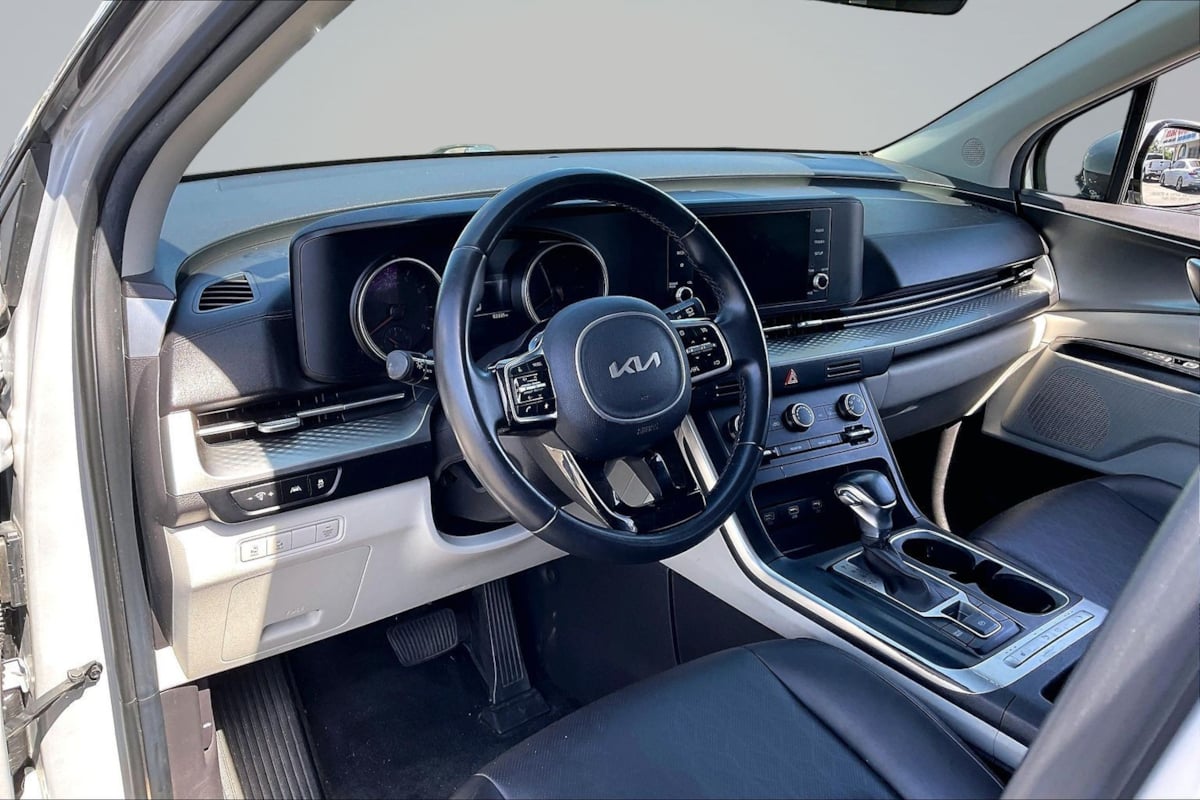 Kia Carnival photo 14
