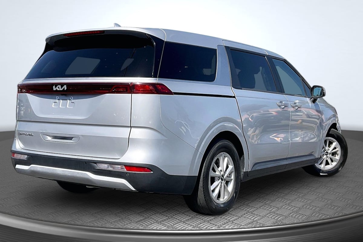 Kia Carnival photo 13