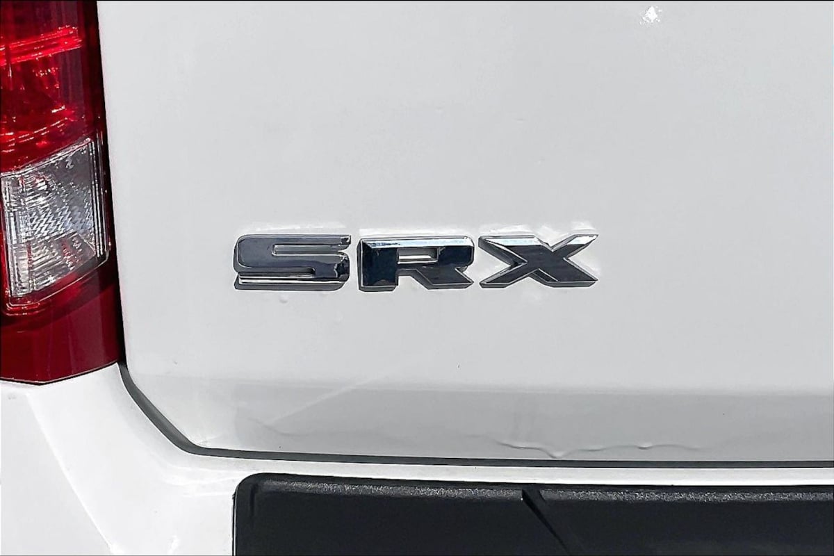 Cadillac SRX photo 8