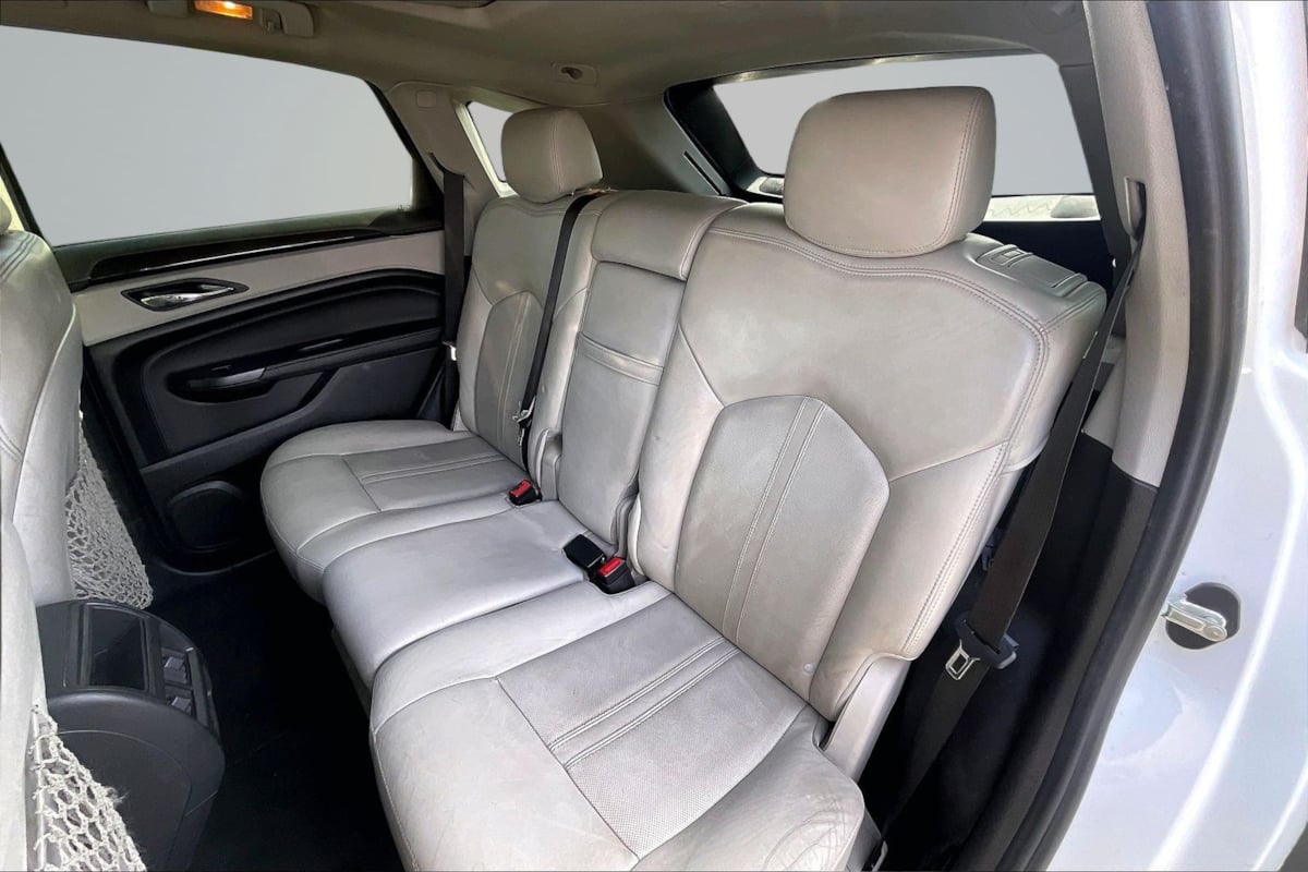 Cadillac SRX photo 26