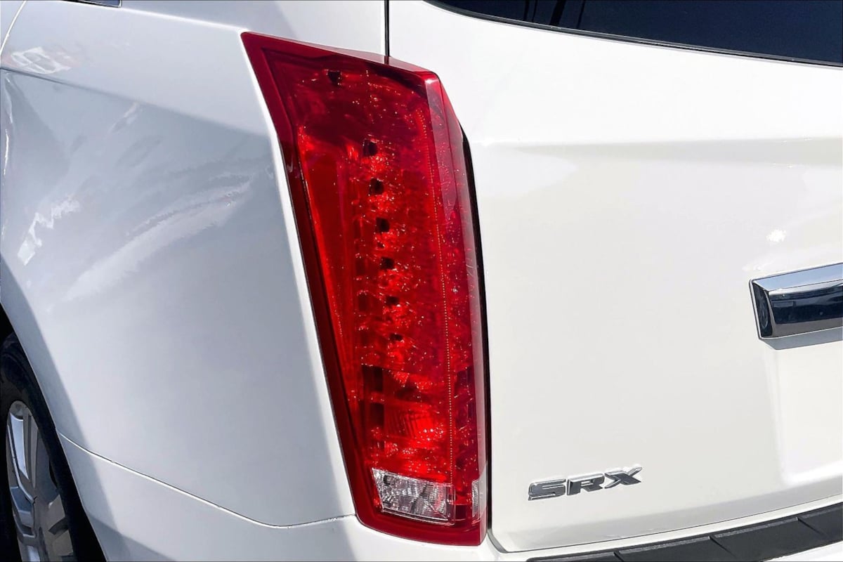 Cadillac SRX photo 30