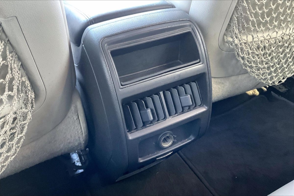 Cadillac SRX photo 31