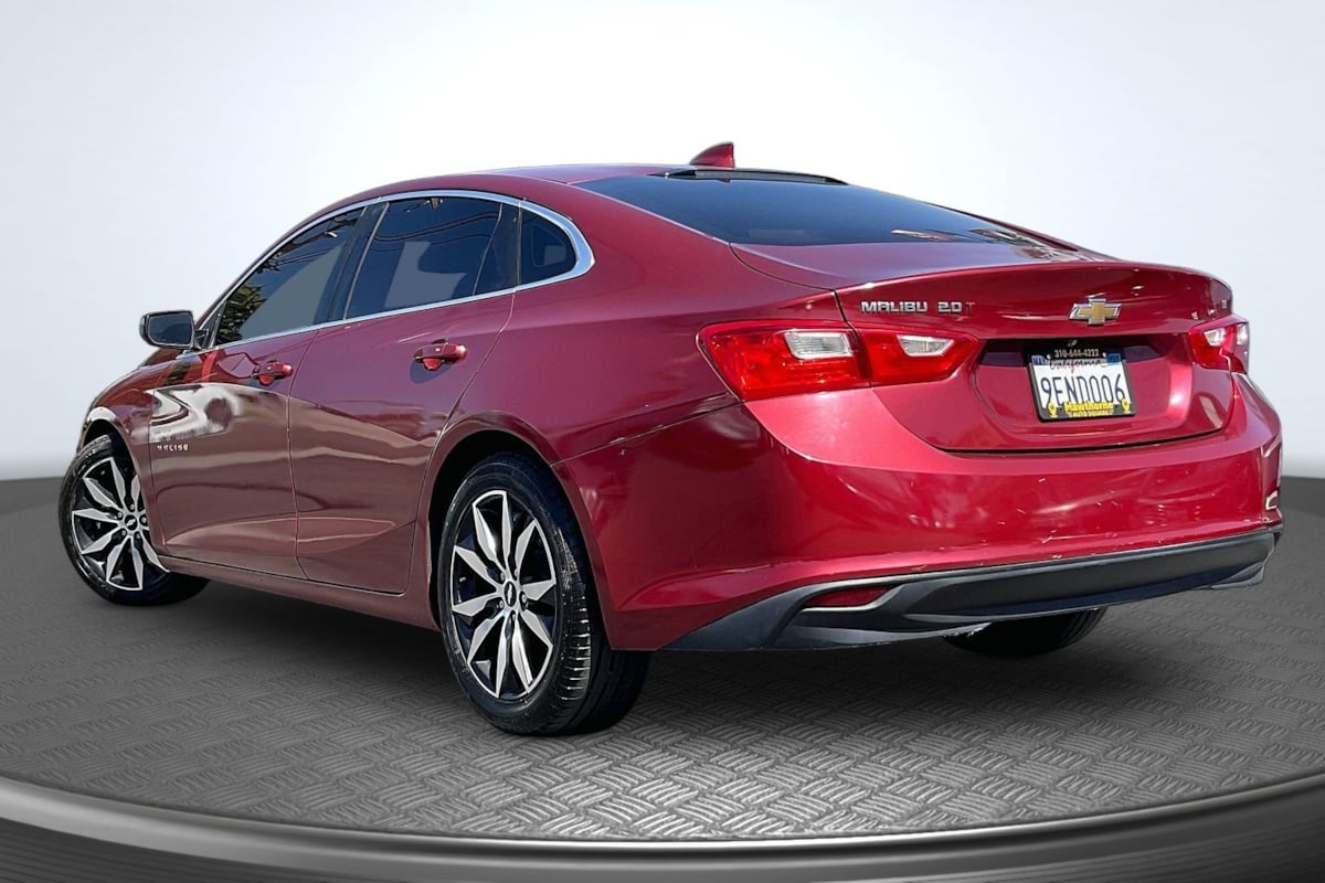 Chevrolet Malibu photo 2