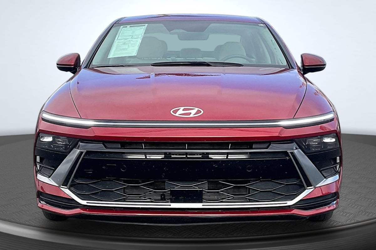 Hyundai Sonata photo 3