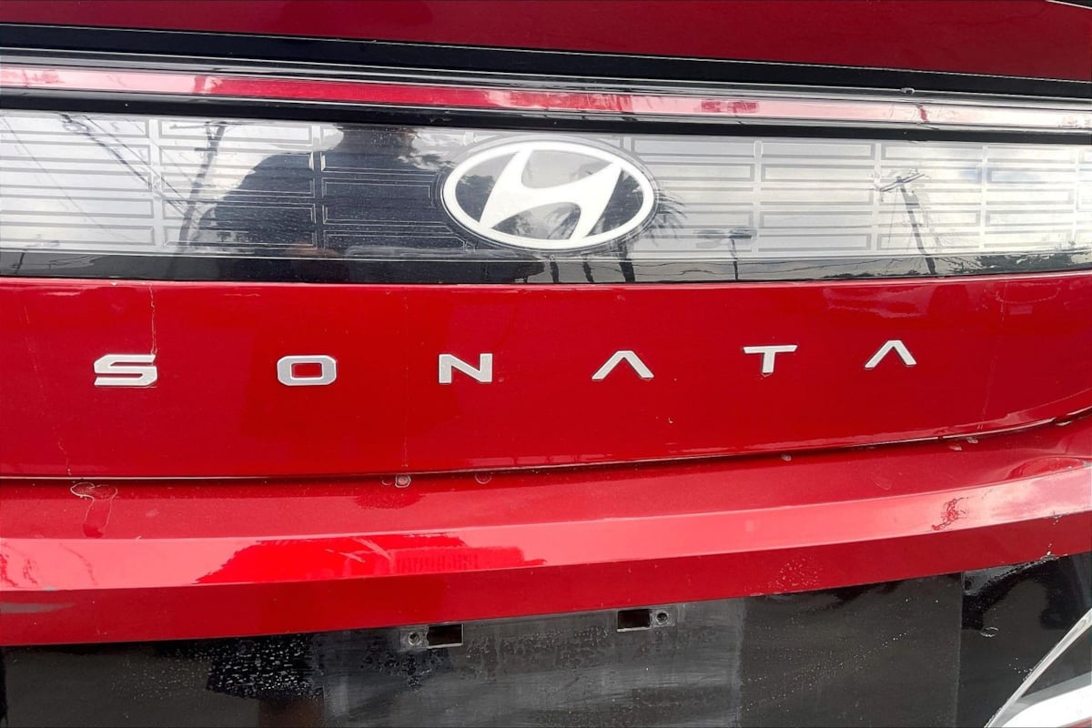 Hyundai Sonata photo 8