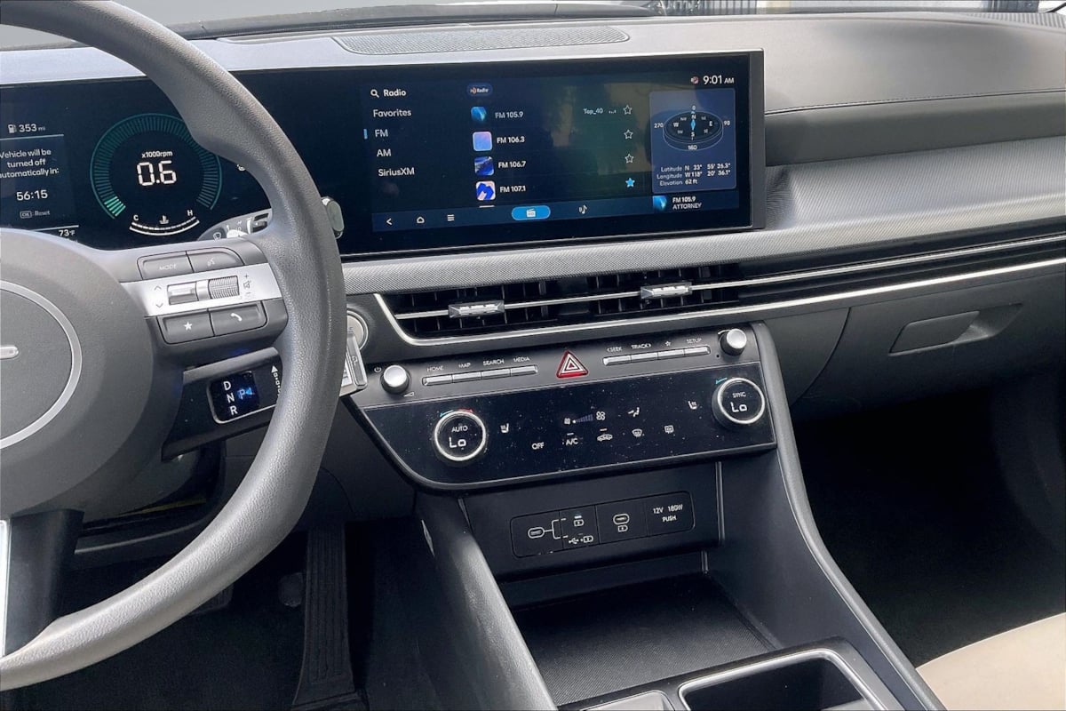 Hyundai Sonata photo 6