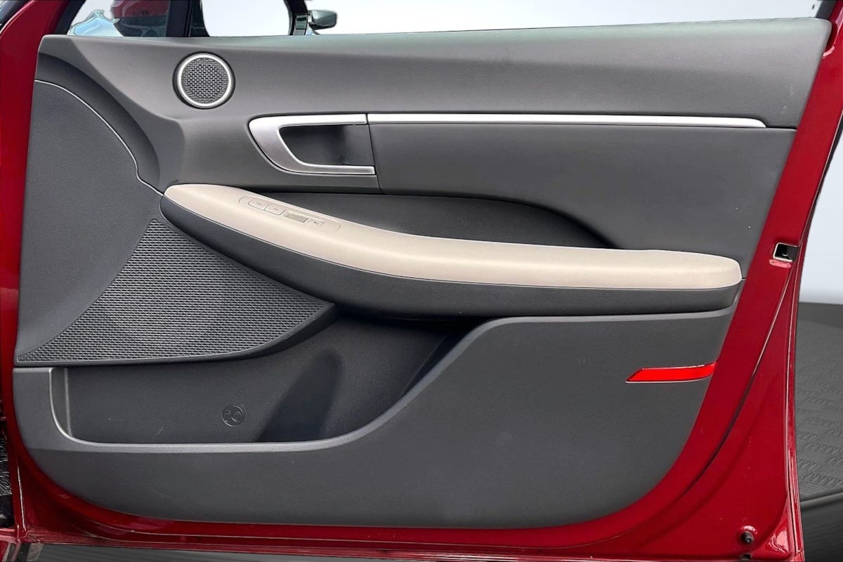 Hyundai Sonata photo 24