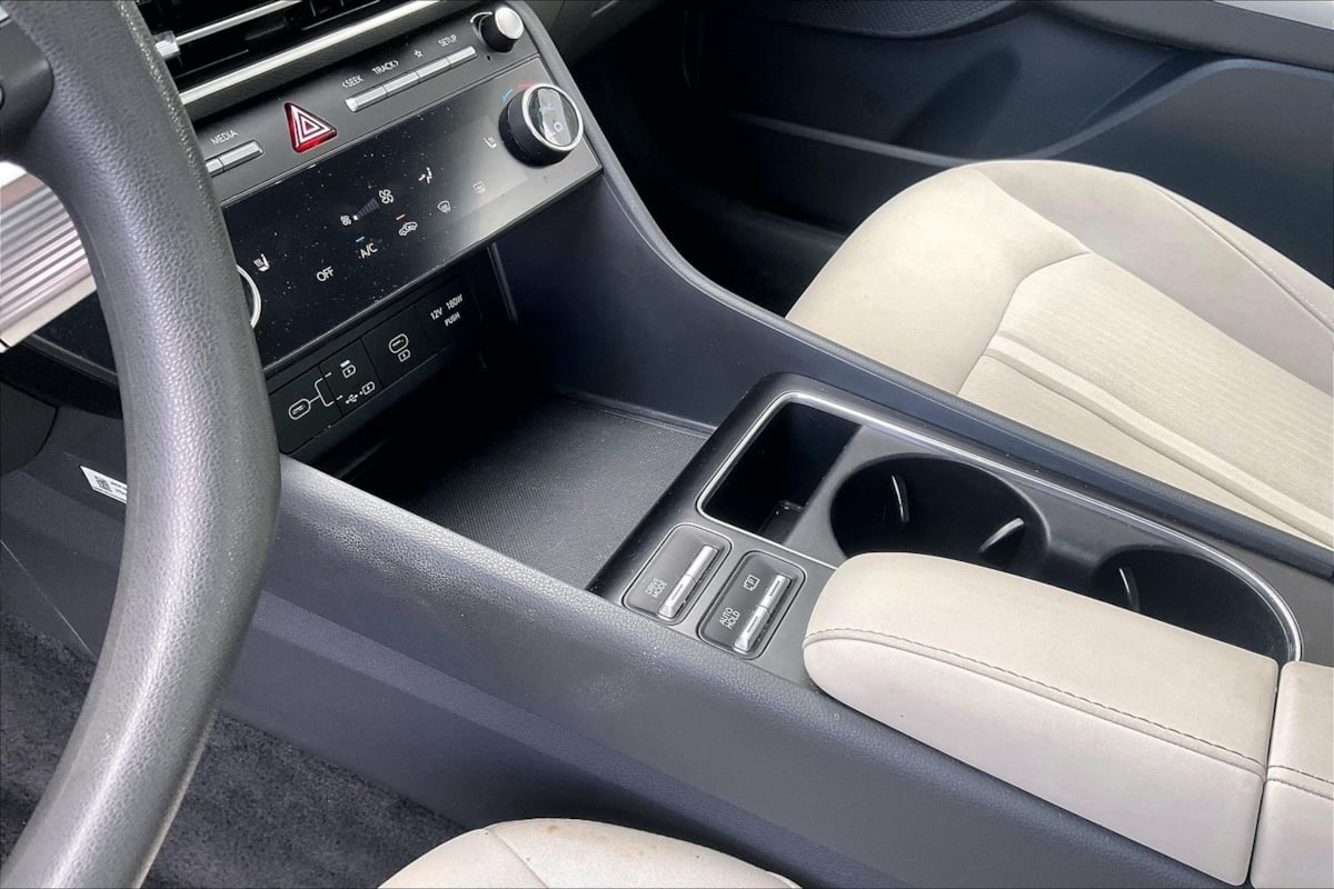 Hyundai Sonata photo 15
