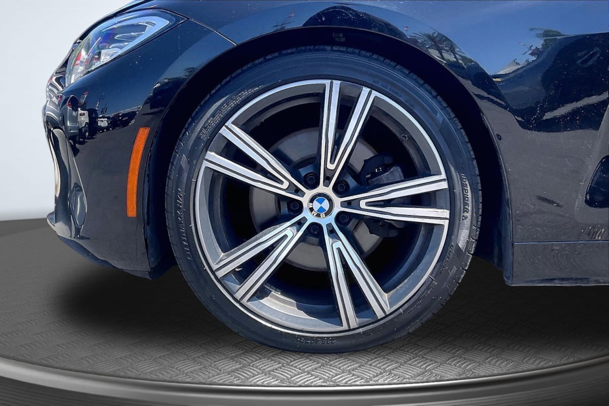 BMW 4 Series photo 9