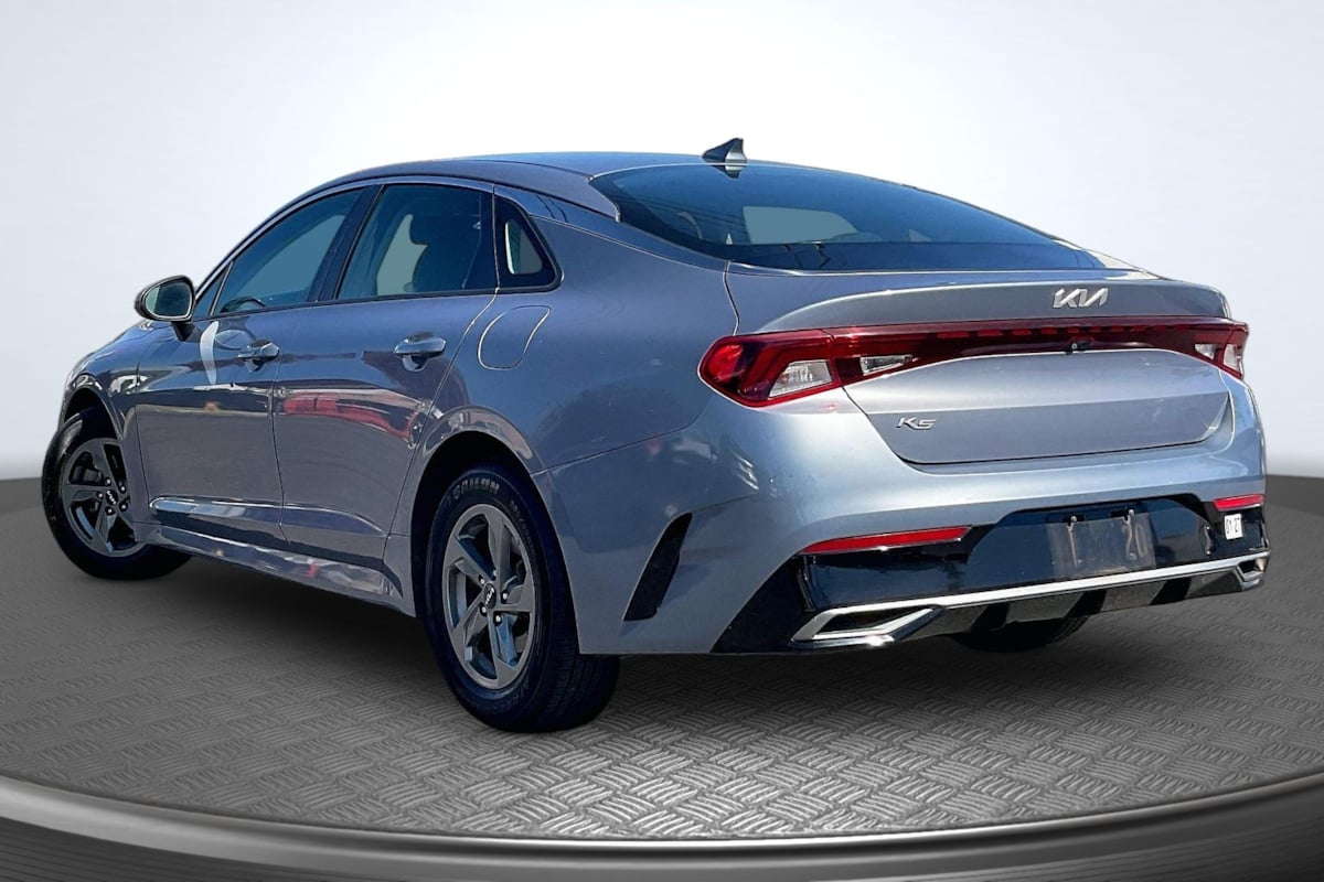 Kia K5 photo 2