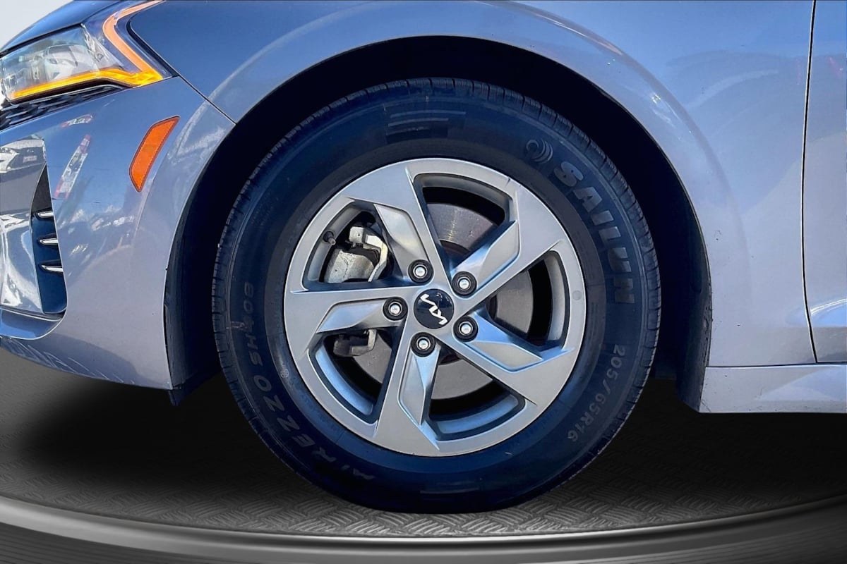 Kia K5 photo 9