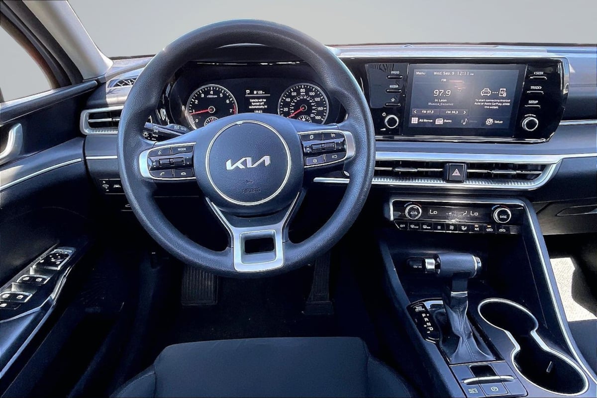Kia K5 photo 5