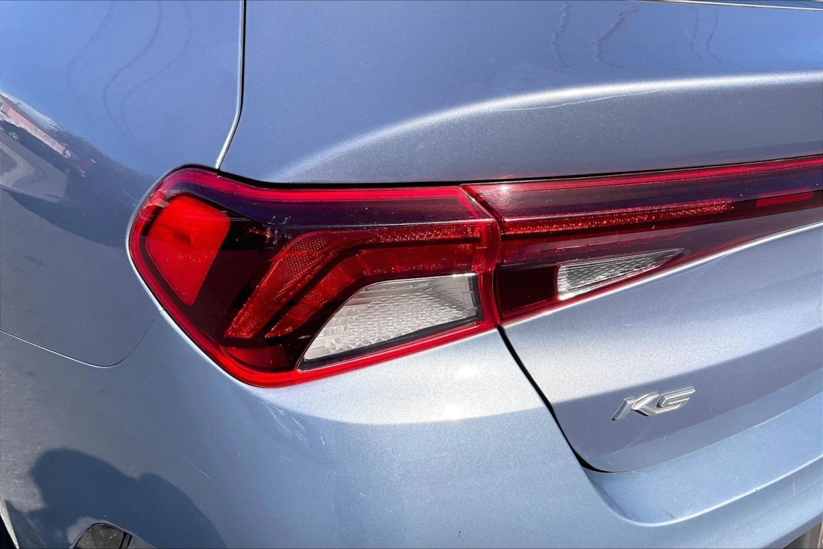 Kia K5 photo 30